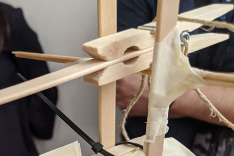 kettenreaktion marblerun teamevent teambuilding indoor kinetische kunst grosse gruppe