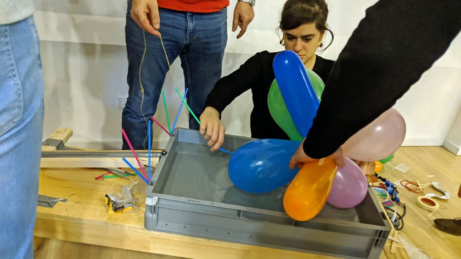 marble run kettenreaktion luftballon firmenevent team