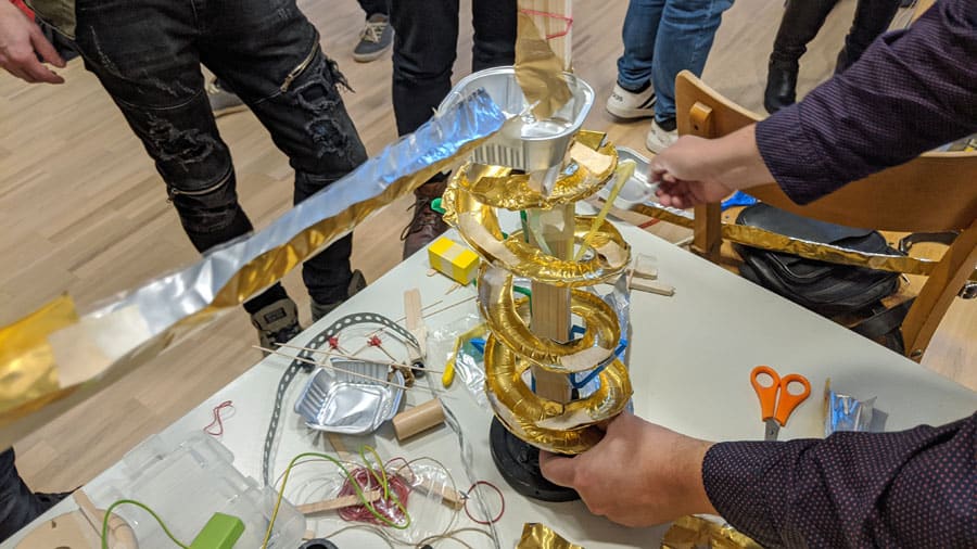 marble run kugelbahn selbst bauen looping material teambuilding