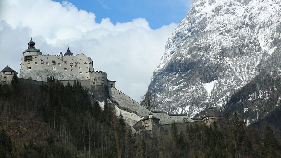 austria salzburg festung hohensalzburg berge schnee moenchsberg geocaching in salzburg teamevent firmenausflug incentive pixabay