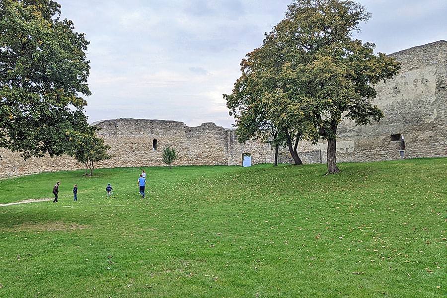 hainburg burghof freizeit geocaching raetselralley gps