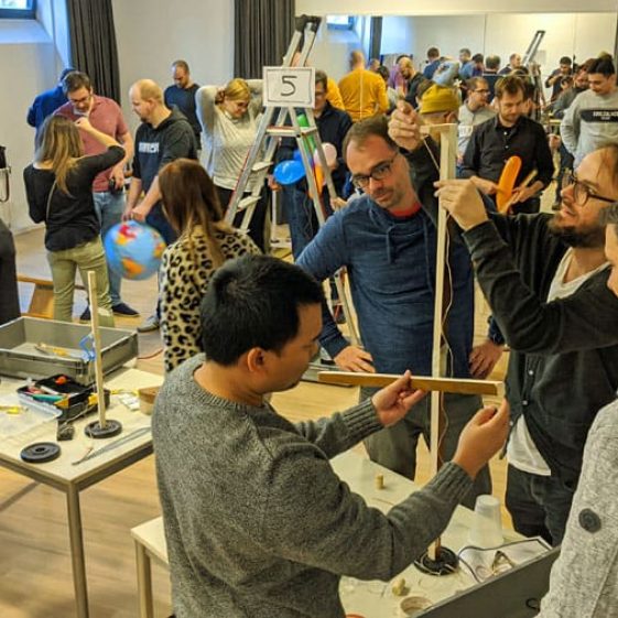 marble run kettenreaktion teamevent kooperation kugelbahn gruppe